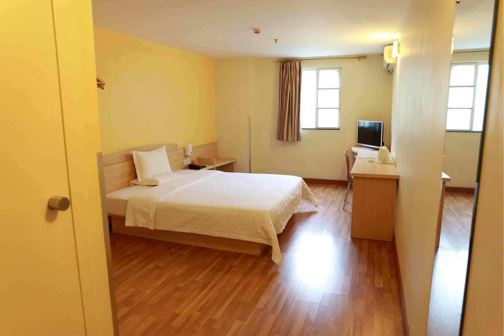 7Days Inn Bazhong Nanchi South Road Phoenix City Szoba fotó