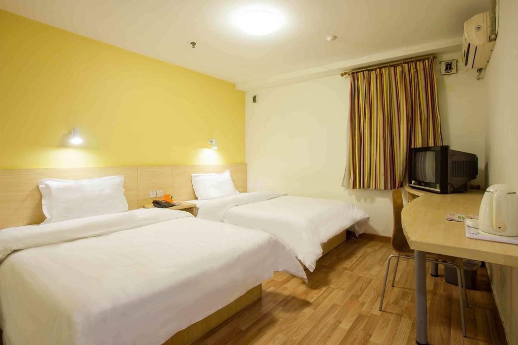 7Days Inn Bazhong Nanchi South Road Phoenix City Szoba fotó